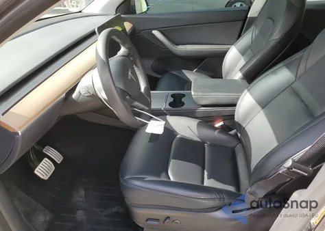 2022 Tesla Model Y из США, поврежденный, VIN 7SAYGDEF4NF461619